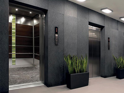 2 DEDICATED LIFTS IN EACH TOWER